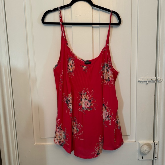 ✨torrid sophie raspberry pintuck georgette swing cami ✨ - Picture 1 of 4